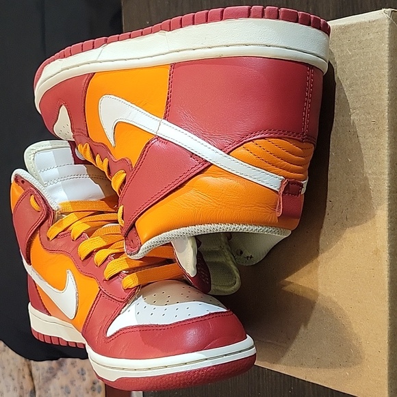 Nike Dunk High Rare "Varsity Red Orange Blaze" (2007) Mens 7.5 Womens 9 EUC - Picture 8 of 10